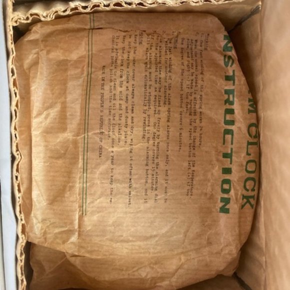 COPY - WHITE DOVE VINTAGE ALARM CLOCK - Picture 4 of 4